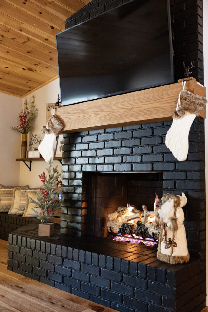 Pinetop Cabin Rental Living Room Fireplace